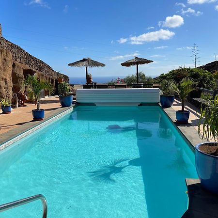 Castillo Lanzarote Villa Sophie - Luxury Villa -Sleep In A Volcanic Cave With Heated Pool Tías Екстериор снимка