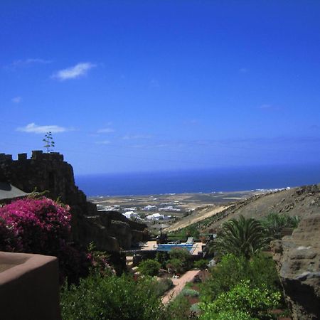 Castillo Lanzarote Villa Sophie - Luxury Villa -Sleep In A Volcanic Cave With Heated Pool Tías Екстериор снимка
