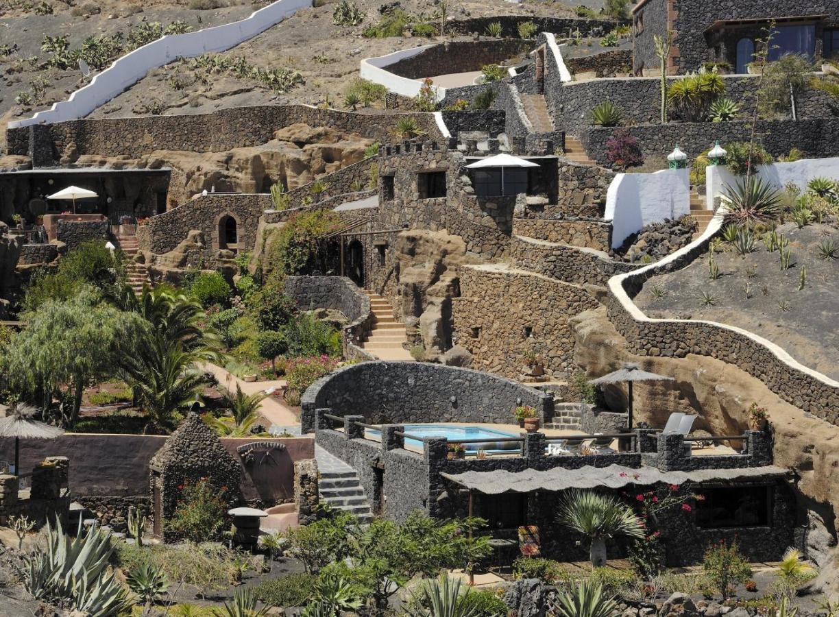 Castillo Lanzarote Villa Sophie - Luxury Villa -Sleep In A Volcanic Cave With Heated Pool Tías Екстериор снимка