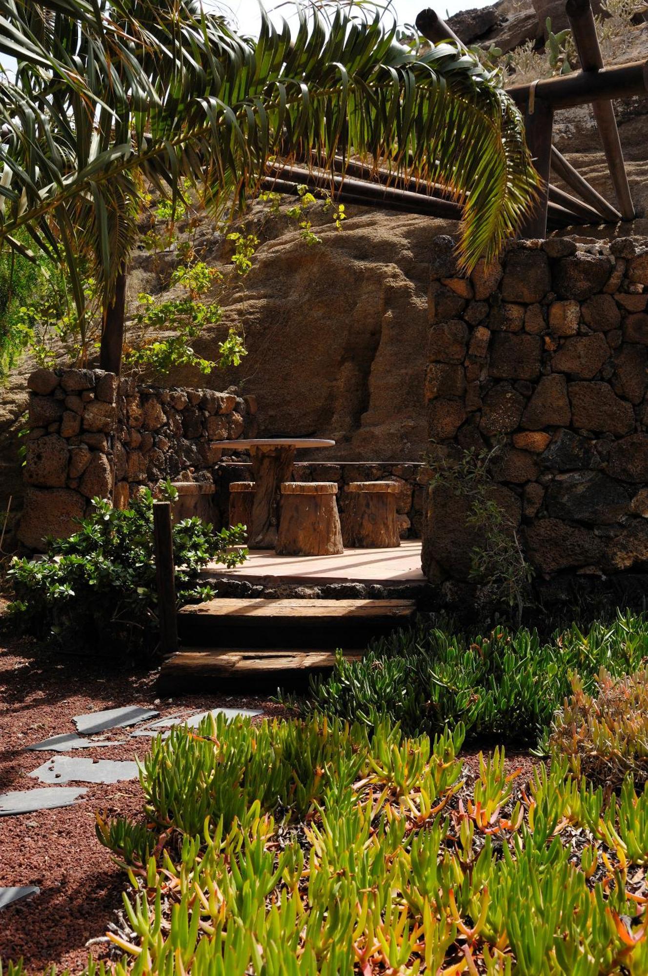Castillo Lanzarote Villa Sophie - Luxury Villa -Sleep In A Volcanic Cave With Heated Pool Tías Екстериор снимка