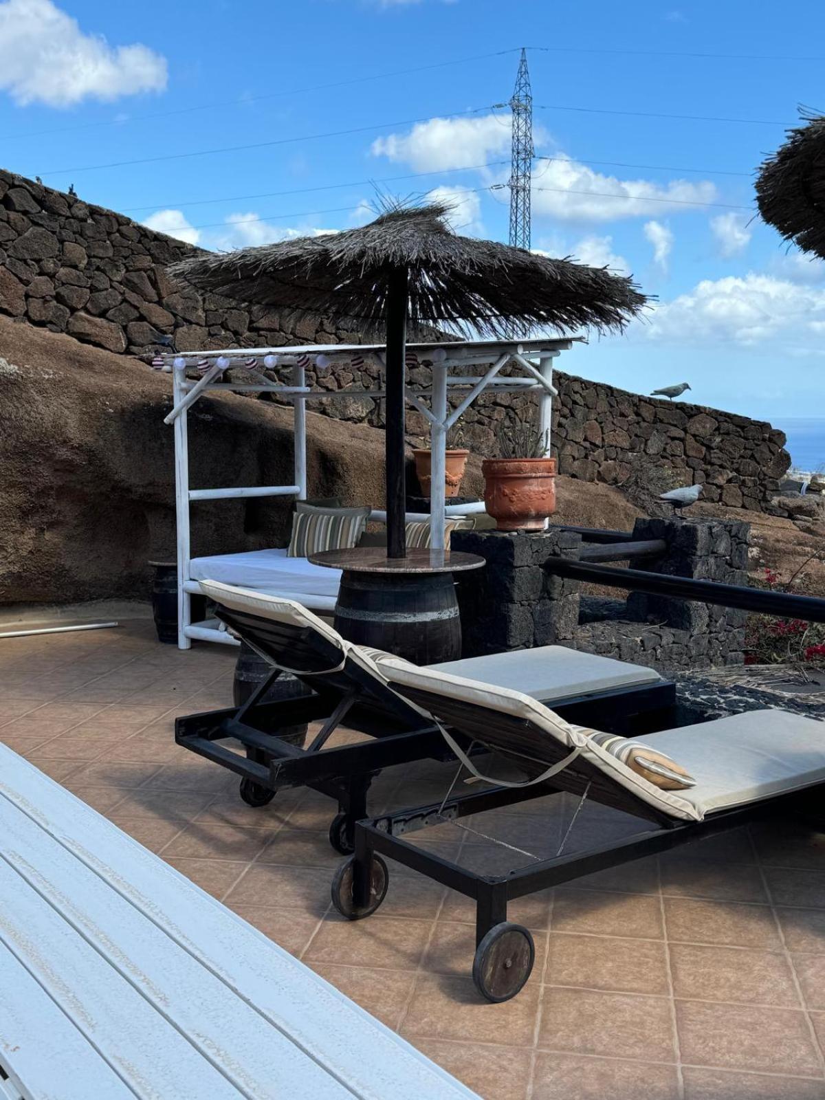 Castillo Lanzarote Villa Sophie - Luxury Villa -Sleep In A Volcanic Cave With Heated Pool Tías Екстериор снимка