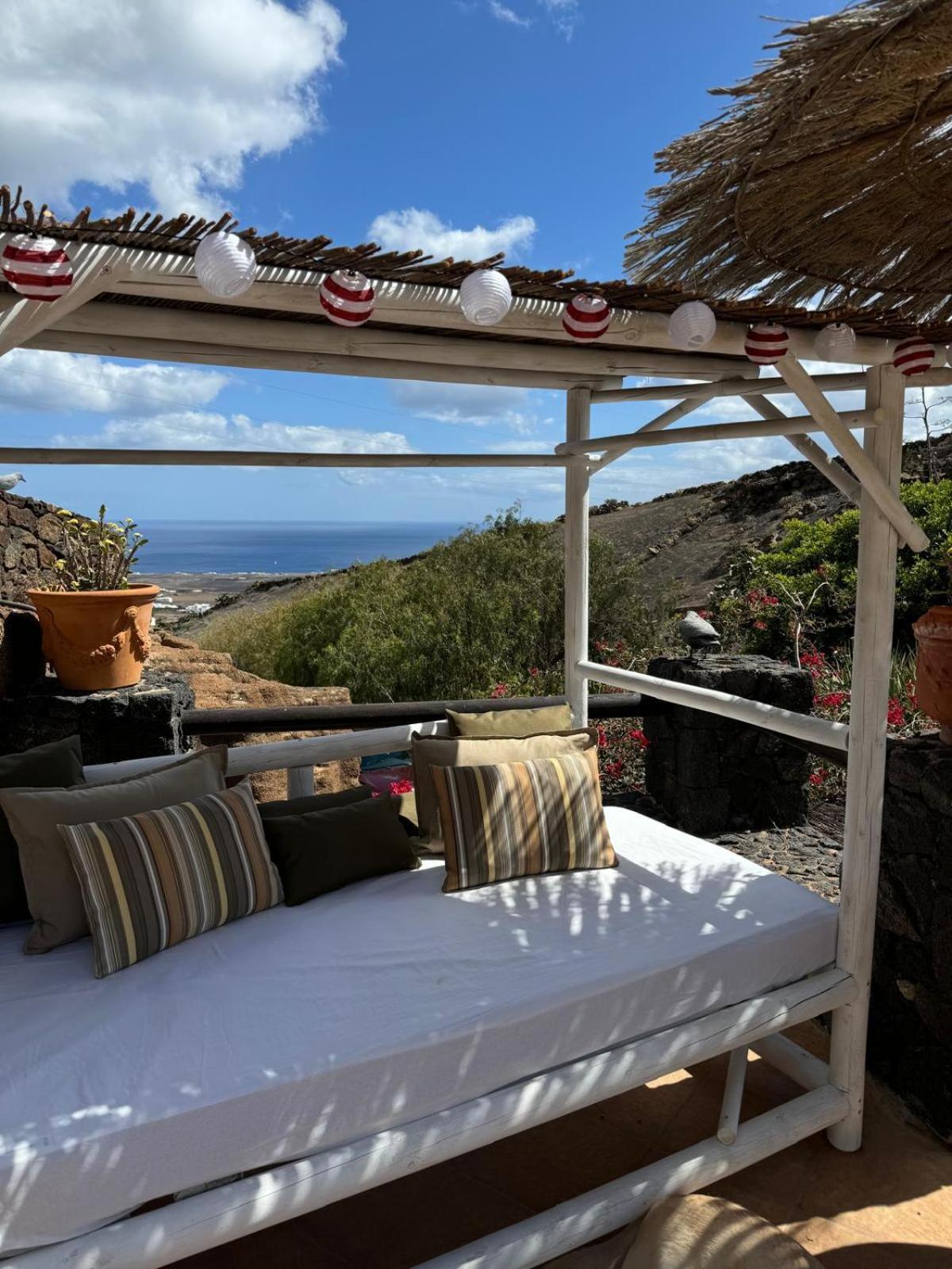 Castillo Lanzarote Villa Sophie - Luxury Villa -Sleep In A Volcanic Cave With Heated Pool Tías Екстериор снимка