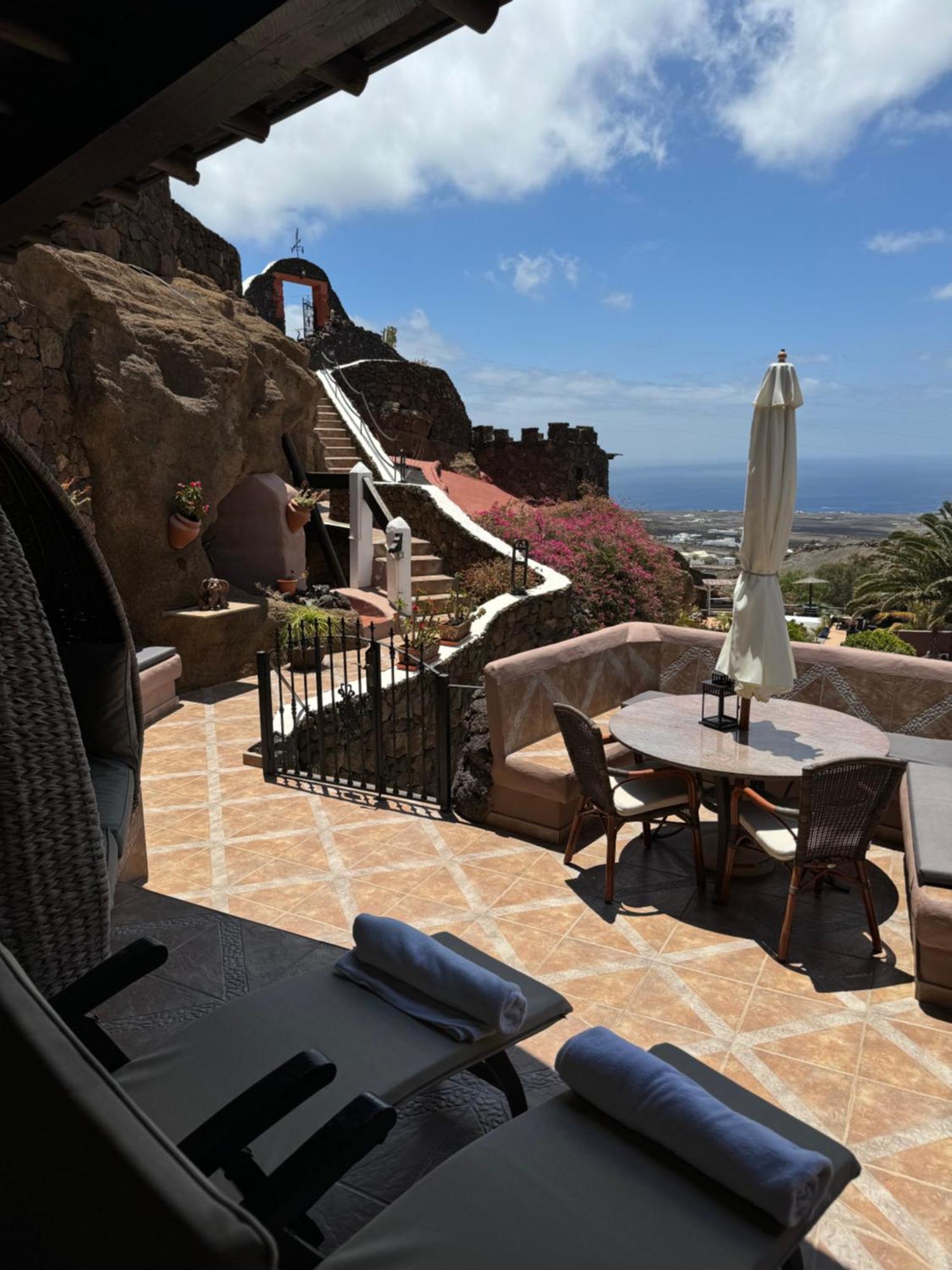 Castillo Lanzarote Villa Sophie - Luxury Villa -Sleep In A Volcanic Cave With Heated Pool Tías Екстериор снимка