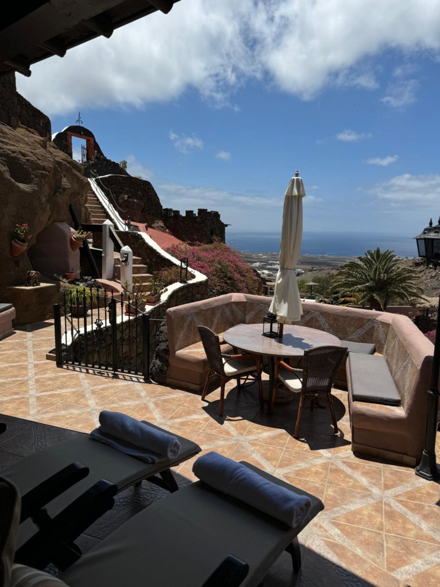 Castillo Lanzarote Villa Sophie - Luxury Villa -Sleep In A Volcanic Cave With Heated Pool Tías Екстериор снимка